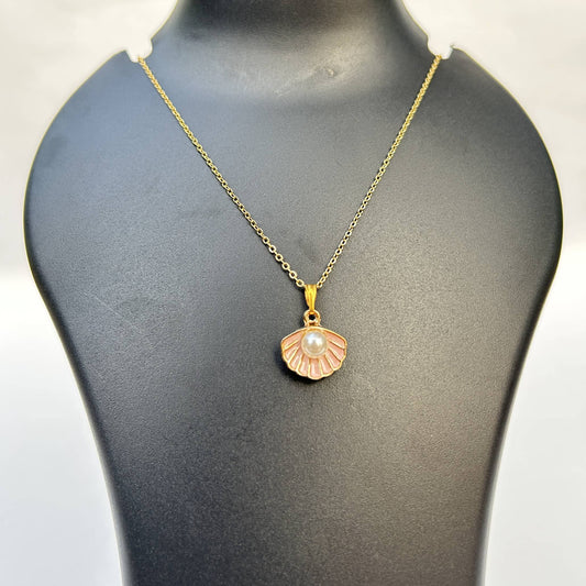 Golden Seashell Pearl Pendant Necklace